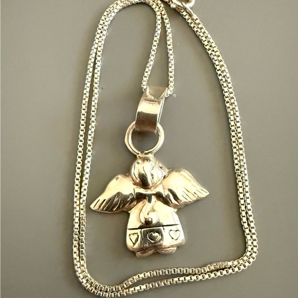 Vintage Flying Angel Solid Sterling Silver 925 Pendant with SS Plate Chain - Picture 1 of 5